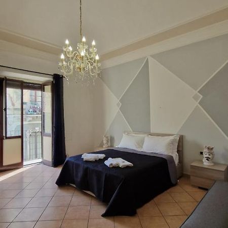 The Crazy House Apartment คาตาเนีย ภายนอก รูปภาพ