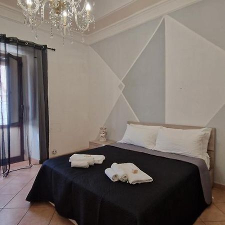 The Crazy House Apartment คาตาเนีย ภายนอก รูปภาพ