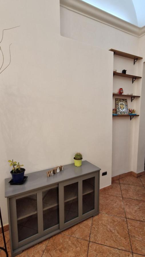 The Crazy House Apartment คาตาเนีย ภายนอก รูปภาพ